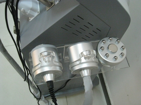 Máy đa chức năng dọc Cavitation Cellulite Giảm Với chân không RF Lipo Laser
